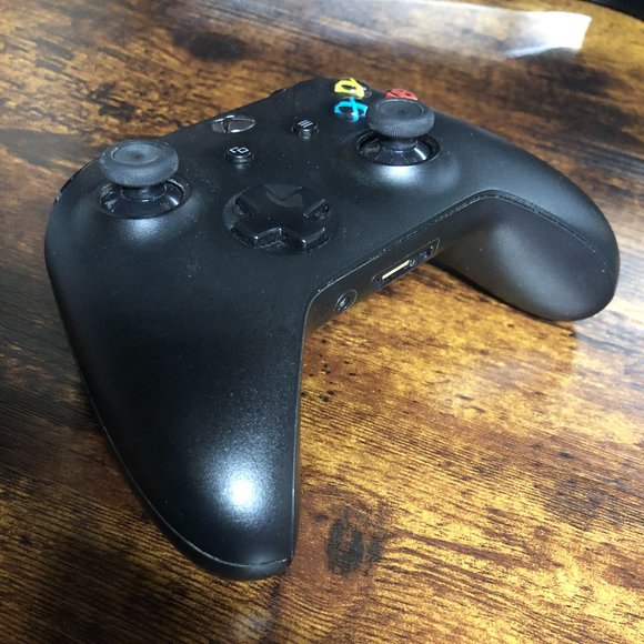XBOX ONE WIRELESS CONTROLLER BLACK